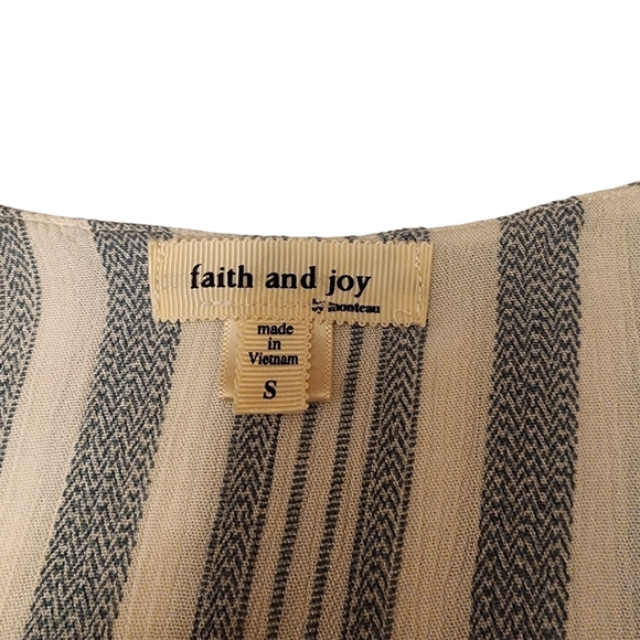 Ruffle Cap Sleeve Striped Blouse - Picture 8 of 11